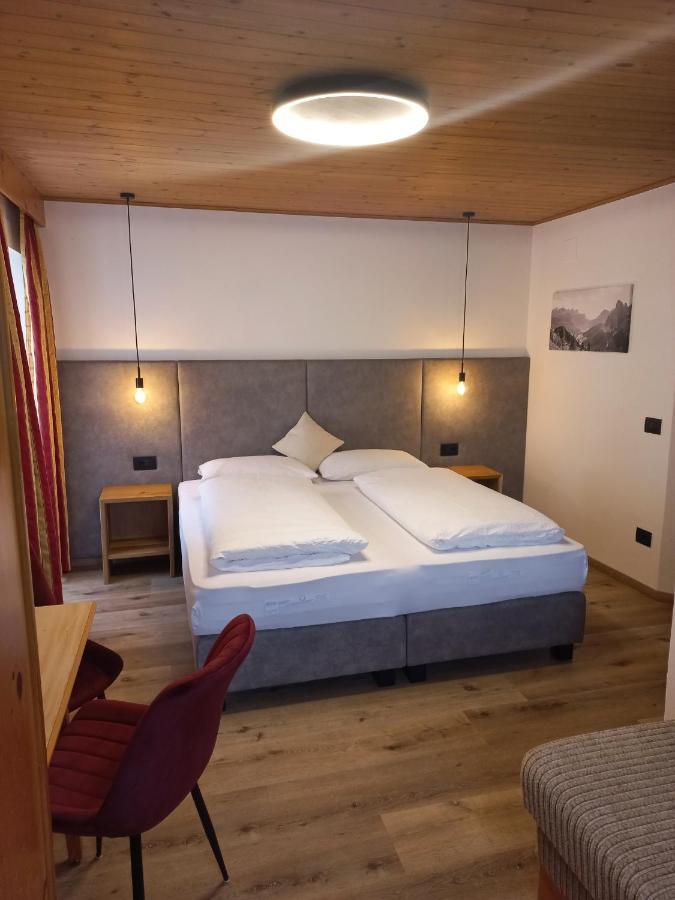 Garni Piz Da L'Ander Hotel Corvara In Badia Bagian luar foto